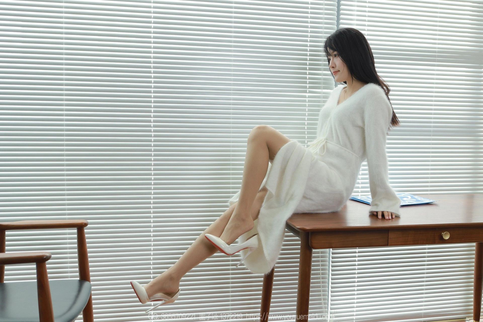 [IESS异思趣向] 2023.11.27 丝享家 1596 婉萍《白月光（上）》 1